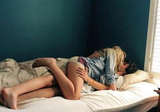 第一次如何舌吻？舌吻的技巧和方法