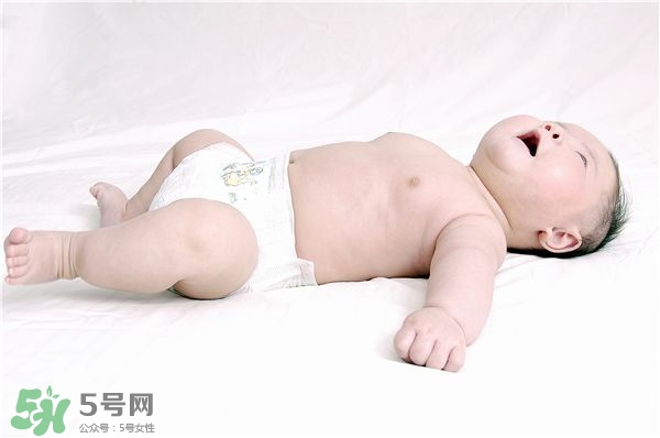 寶寶半夜哭怎么辦 寶寶半夜哭鬧的原因 寶寶半夜哭怎么辦 寶寶半夜哭鬧的原因