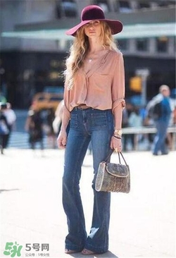 喇叭褲配什么上衣？喇叭褲搭配什么上衣好看？