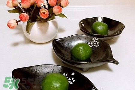 帶保鮮膜的青團(tuán)怎么熱？青團(tuán)外的保鮮膜能一起加熱嗎？