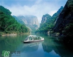 4月份去桂林穿什么？四月份去桂林穿什么衣服？