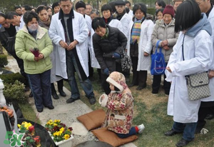 清明節(jié)能下葬嗎？2017年清明節(jié)前下葬吉日