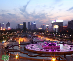 4月份去濟(jì)南穿什么？四月份去濟(jì)南穿什么衣服？