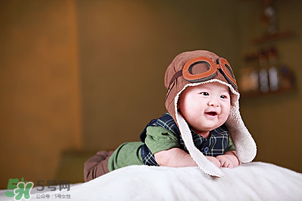 9月齡寶寶發(fā)育標(biāo)準(zhǔn) 9月齡寶寶發(fā)育指標(biāo) 9月齡寶寶發(fā)育標(biāo)準(zhǔn) 9月齡寶寶發(fā)育指標(biāo)