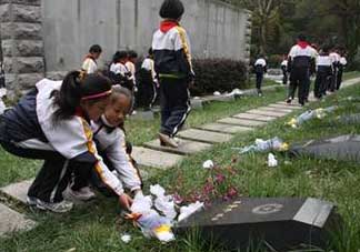 新墳掃墓什么時(shí)候？新墳掃墓的時(shí)間是什么時(shí)候？