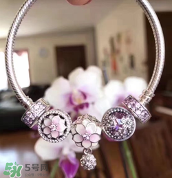潘多拉2017新品桃花系列在哪里買？pandora桃花系列國內(nèi)有賣嗎？