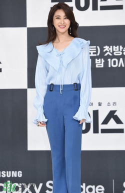 藍(lán)襯衫怎么搭配？藍(lán)襯衫怎么搭配好看？