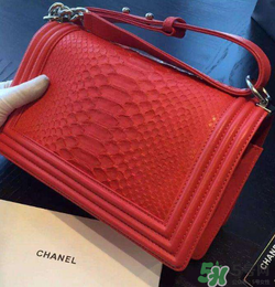 香奈兒蟒蛇皮包包怎么保養(yǎng)？chanel蟒蛇皮包包怎么清洗？