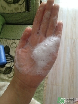 水之密語(yǔ)悅潤(rùn)至美 水之密語(yǔ)悅潤(rùn)至美洗發(fā)水 水之密語(yǔ)悅潤(rùn)至美 水之密語(yǔ)悅潤(rùn)至美洗發(fā)水