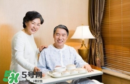 血管性頭痛可以根治嗎？血管性頭痛和神經(jīng)性頭痛的區(qū)別