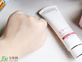 蘭蔻空氣感防護乳怎么樣?蘭蔻空氣感防護乳好用嗎? 蘭蔻空氣感防護乳怎么樣?蘭蔻空氣感防護乳好用嗎?