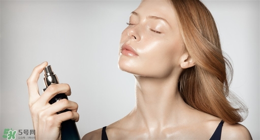 春天臉干怎么補(bǔ)水 春天補(bǔ)水護(hù)膚品推薦 春天臉干怎么補(bǔ)水 春天補(bǔ)水護(hù)膚品推薦