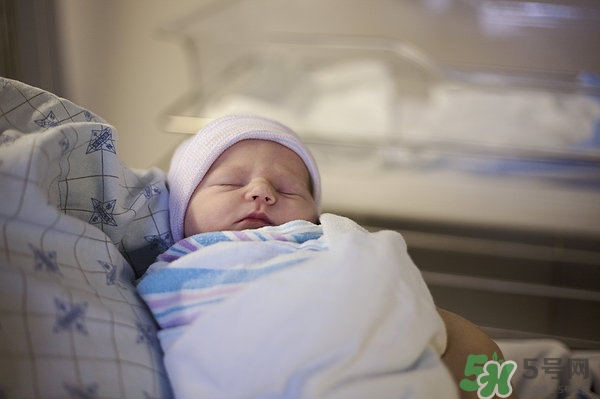 病理性黃疸孩子有何癥狀 病理性黃疸的特點 病理性黃疸孩子有何癥狀 病理性黃疸的特點