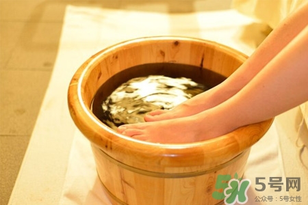 艾草可以天天泡腳嗎？艾葉泡腳多久一次最好？