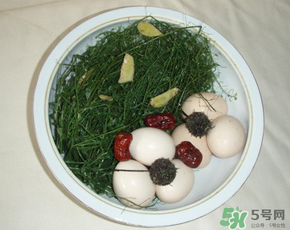 地菜煮雞蛋會(huì)中毒嗎？地菜煮雞蛋吃死人是真的嗎？