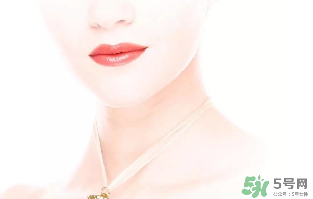 紅底鞋口紅是什么牌子？紅底鞋口紅試色