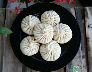 薺菜包子如何調(diào)餡好吃？薺菜包子怎么做好吃？