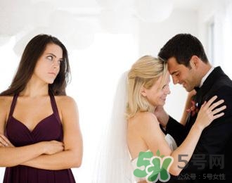 和同事一夜情了怎么辦？和同事發(fā)生一夜情怎么正常相處