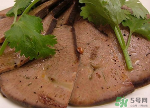 薺菜和豬肝能一起吃嗎？豬肝和芥菜能一起吃嗎？