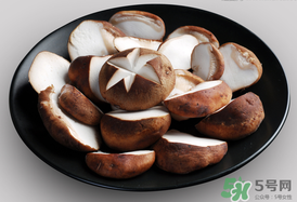 薺菜和蘑菇能一起吃嗎？薺菜和菇類能一起吃嗎？