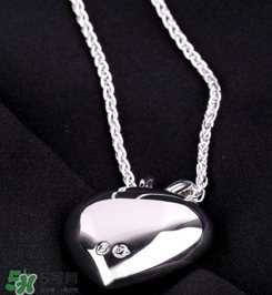 施華洛世奇項(xiàng)鏈洗澡能帶嗎？施華洛世奇項(xiàng)鏈可以帶著洗澡嗎？