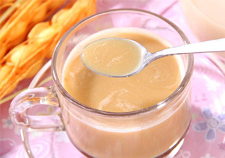 阿華田老人可不可以吃？老年人能喝阿華田嗎？