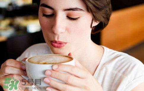 怎樣預(yù)防臉上長斑？如何預(yù)防臉上長斑