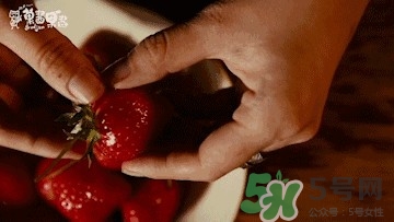 草莓吃完喝啤酒會(huì)中毒嗎？吃草莓后喝啤酒會(huì)不會(huì)中毒