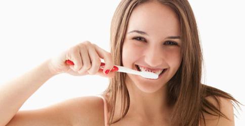 刷牙老是出血是怎么回事？刷牙老是出血怎么辦