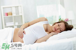 見紅了是不是快生了？見紅后多久會生？