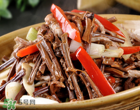 蕨菜要焯水嗎？蕨菜怎么焯水？