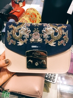 furla芙拉和mk哪個(gè)好？芙拉和mk包包哪個(gè)檔次高？