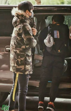 off white黃腰帶怎么系？off white腰帶怎么綁？