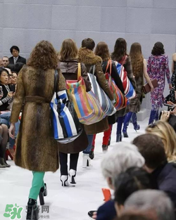 巴黎世家編織袋很貴嗎？balenciaga春運(yùn)包為什么這么貴？