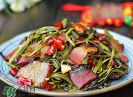 吃蕨菜有什么好處？吃蕨菜的好處