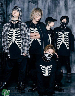 versus是什么牌子？versus是什么檔次？