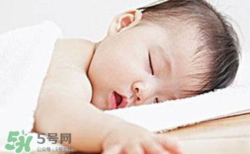 孩子睡覺(jué)為什么打呼嚕？孩子睡覺(jué)打呼嚕是什么原因