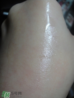 cpb保濕露滋潤還是清爽？cpb保濕露滋潤和清爽型區(qū)別