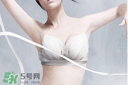 怎么樣能把乳房變大？怎么樣才能讓乳房大一些