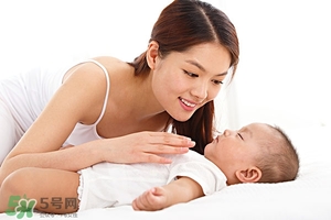 哺乳期婦科炎癥怎么辦 哺乳期能治婦科炎癥嗎 哺乳期婦科炎癥怎么辦 哺乳期能治婦科炎癥嗎