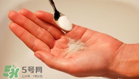 切辣椒后手很辣怎么辦？切辣椒后手很辣多久能好