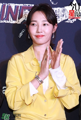 白百合黃色套裝是什么牌子？白百合黃色套裝是哪個(gè)品牌？