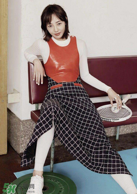 白百合黃色套裝是什么牌子？白百合黃色套裝是哪個(gè)品牌？