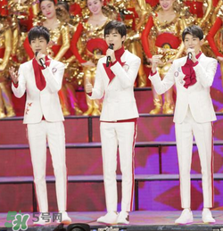 tfboys春晚同款ash鞋正品多少錢(qián)？tfboys同款艾熙小白鞋專(zhuān)柜價(jià)格