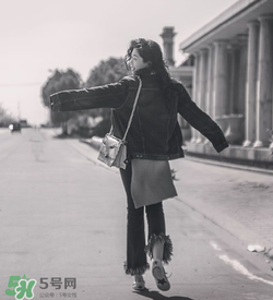 tfboys春晚同款ash鞋正品多少錢(qián)？tfboys同款艾熙小白鞋專(zhuān)柜價(jià)格