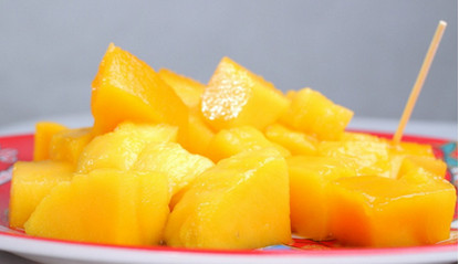 吃菠蘿為什么要用鹽水泡？吃菠蘿為什么要放鹽