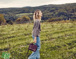 boyy皮帶包正品多少錢？boyy方扣包專柜價(jià)格