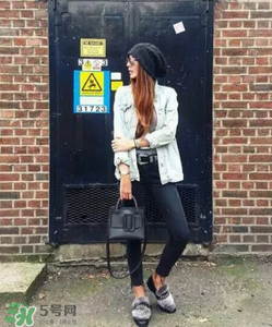 boyy皮帶包正品多少錢？boyy方扣包專柜價(jià)格