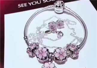 潘多拉桃花系列手鏈怎么看真假？pandora新品桃花手鏈真假辨別
