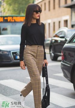 圓領(lǐng)針織衫怎么搭配？圓領(lǐng)針織衫怎么搭配好看？